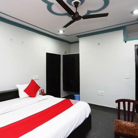 Oyo 43694 Hotel Hillson Pauri Eksteriør billede