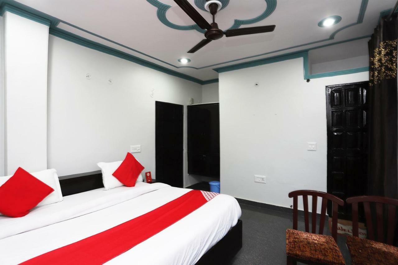 Oyo 43694 Hotel Hillson Pauri Eksteriør billede