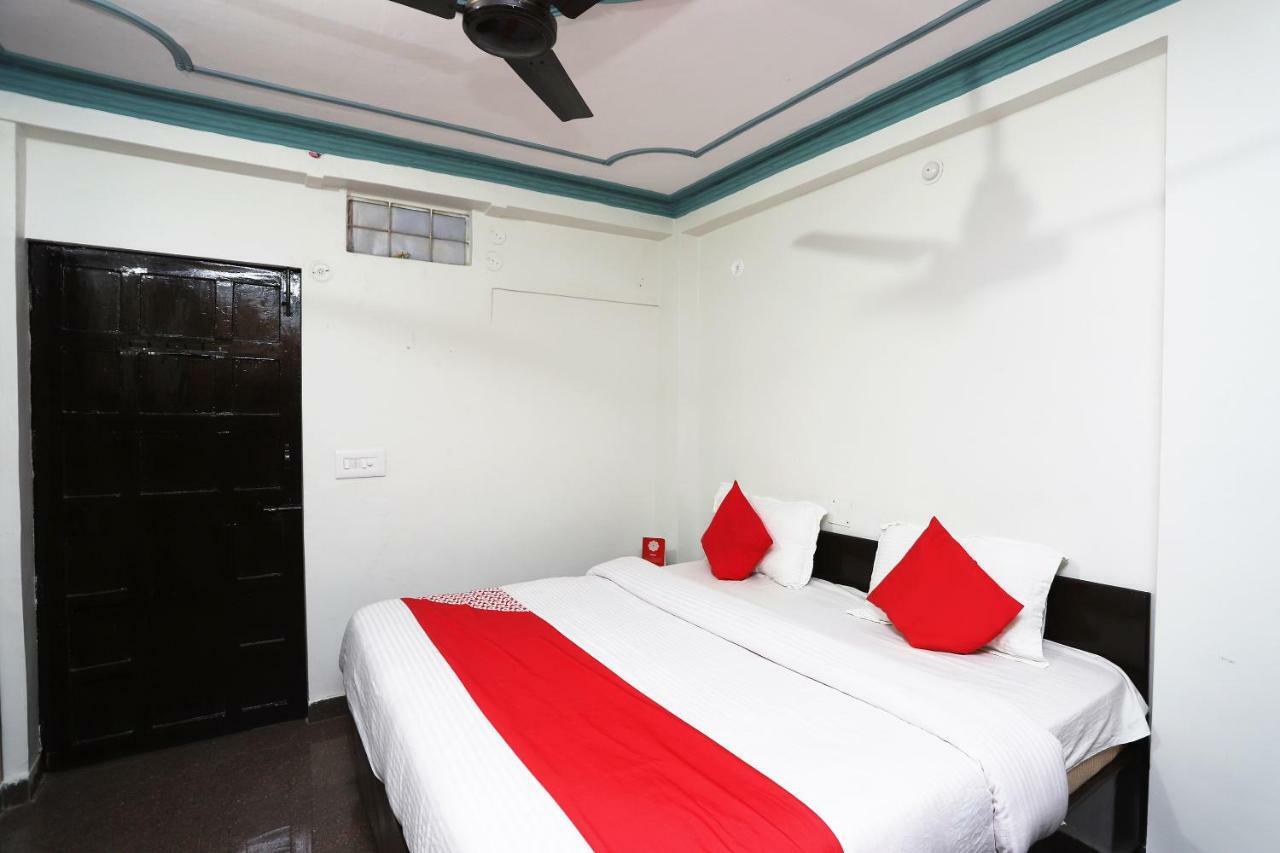 Oyo 43694 Hotel Hillson Pauri Eksteriør billede