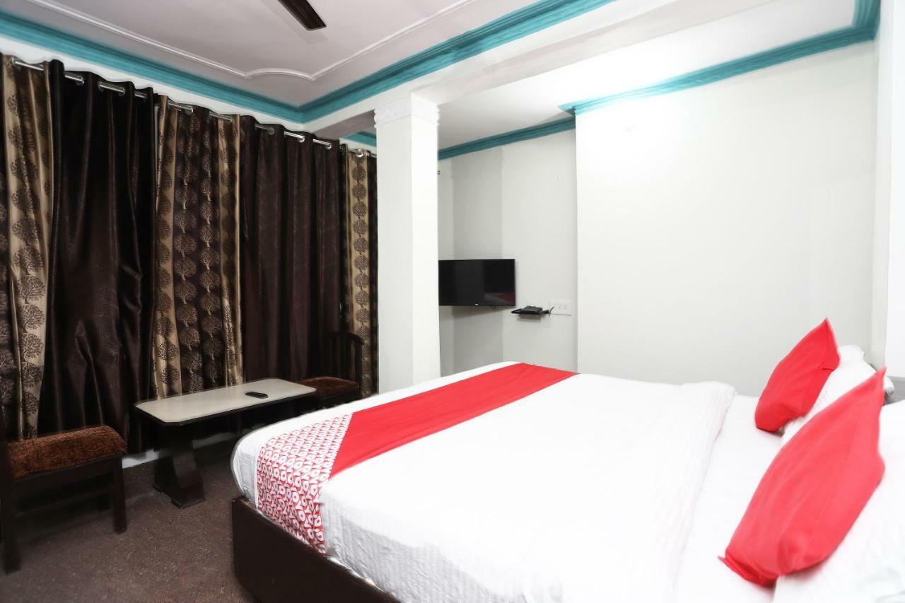 Oyo 43694 Hotel Hillson Pauri Eksteriør billede