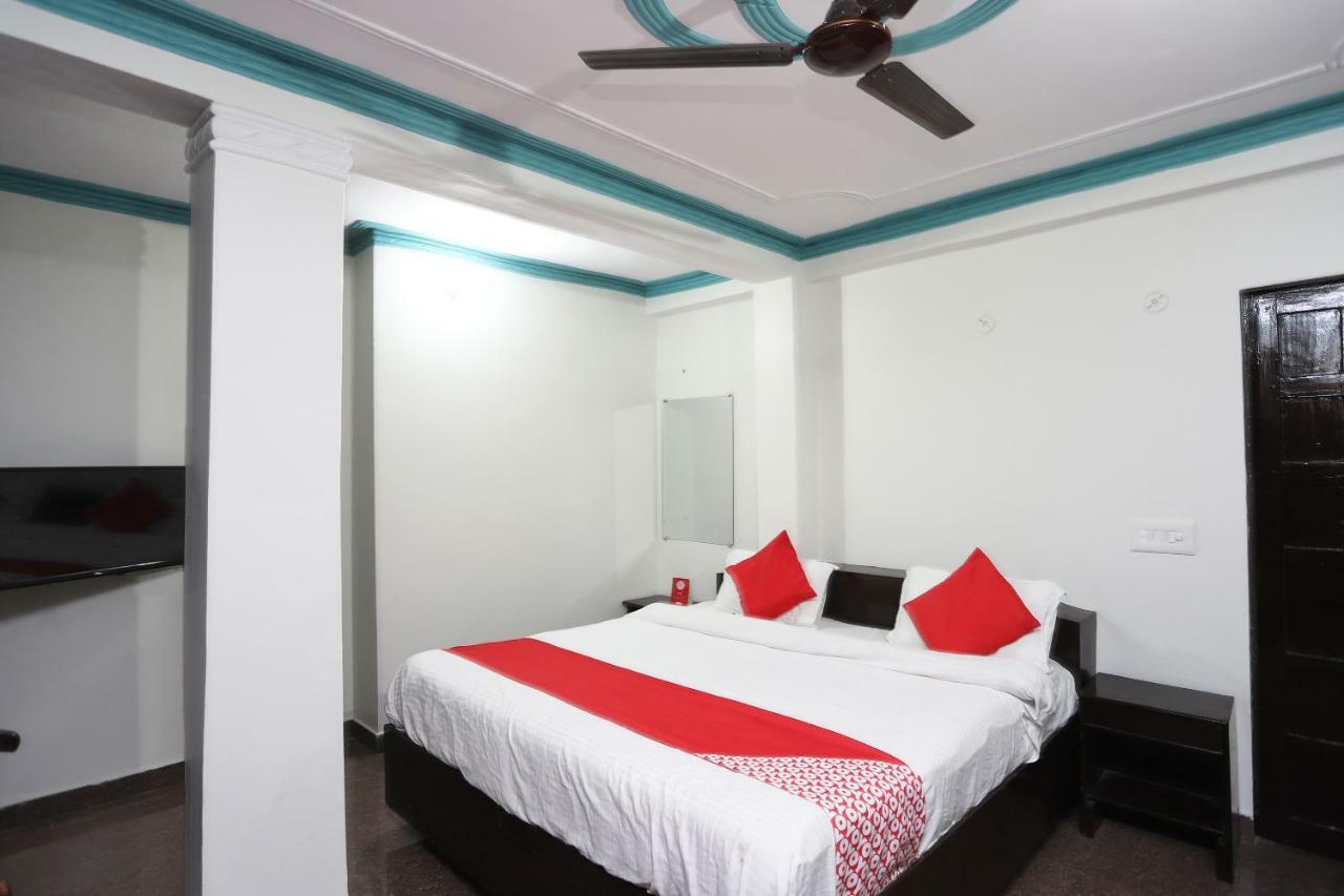 Oyo 43694 Hotel Hillson Pauri Eksteriør billede